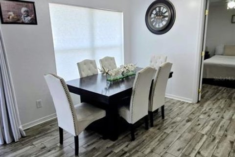 Villa ou maison à louer à Cape Coral, Floride: 3 chambres, 135.82 m2 № 2150913 - photo 7
