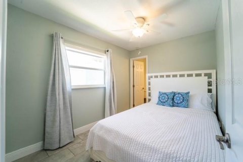 House in New Port Richey, Florida 2 bedrooms, 91.6 sq.m. № 2219342 - photo 10