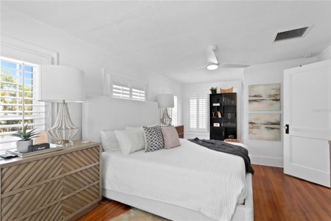 Casa en venta en Saint Petersburg, Florida, 3 dormitorios, 167.78 m2 № 1754709 - foto 28