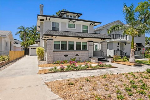 Casa en venta en Saint Petersburg, Florida, 3 dormitorios, 167.78 m2 № 1754709 - foto 1