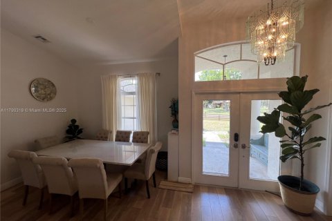 House in West Palm Beach, Florida 3 bedrooms, 169.55 sq.m. № 1730985 - photo 6