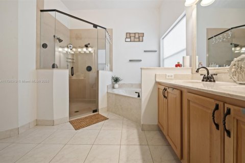 House in West Palm Beach, Florida 3 bedrooms, 169.55 sq.m. № 1730985 - photo 16