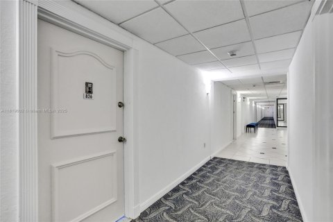 Снять в аренду кондоминиум в Санни-Айлс-Бич, Флорида 2 спальни, 113.34м2, № 1958054 - фото 7