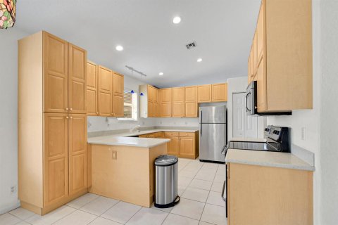 Villa ou maison à vendre à Boynton Beach, Floride: 3 chambres, 226.03 m2 № 2081715 - photo 11