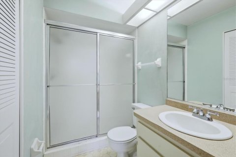 Touwnhouse à vendre à Sarasota, Floride: 2 chambres, 132.85 m2 № 2415399 - photo 15