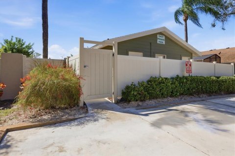 Touwnhouse à vendre à Sarasota, Floride: 2 chambres, 132.85 m2 № 2415399 - photo 23