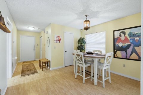 Touwnhouse à vendre à Sarasota, Floride: 2 chambres, 132.85 m2 № 2415399 - photo 3
