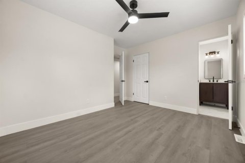 House in Orlando, Florida 4 bedrooms, 176.89 sq.m. № 1796036 - photo 22
