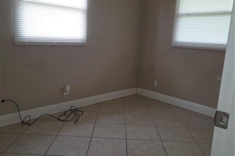 Casa en alquiler en Tampa, Florida, 3 dormitorios, 82.5 m2 № 1807479 - foto 7