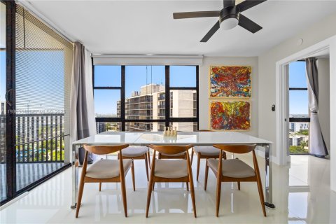 Condominio en venta en Aventura, Florida, 2 dormitorios, 121.98 m2 № 1994498 - foto 3