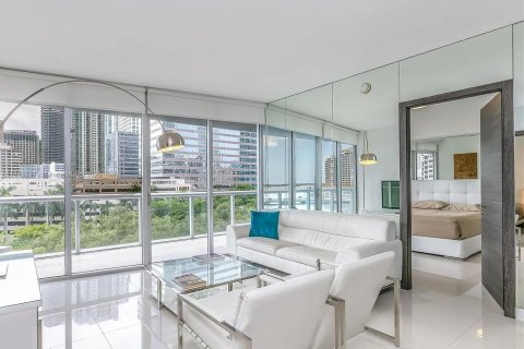 Condo in Miami, Florida, 2 bedrooms  № 1836501 - photo 2