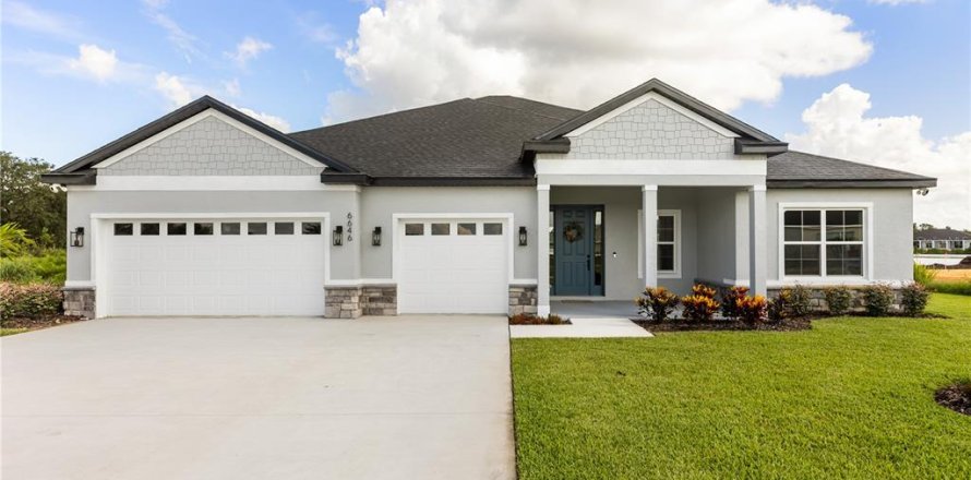 House in Sebring, Florida 4 bedrooms, 230.21 sq.m. № 2213939