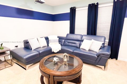 House in Kissimmee, Florida 5 bedrooms № 1849027 - photo 7