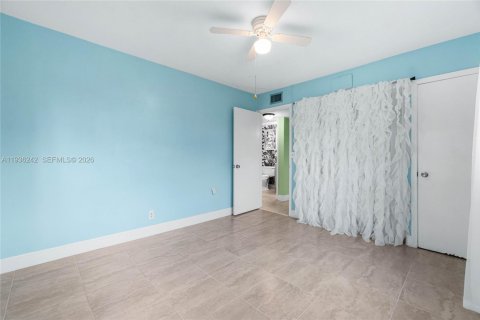 Copropriété à vendre à West Palm Beach, Floride: 2 chambres, 74.14 m2 № 2008853 - photo 12