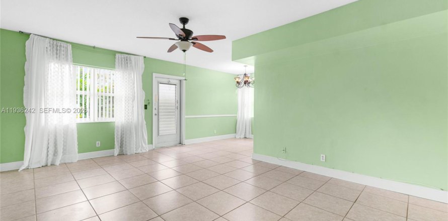 Condo à West Palm Beach, Floride, 2 chambres  № 2008853