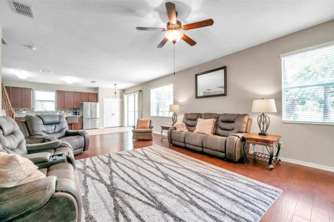 House in Tampa, Florida 4 bedrooms, 290.78 sq.m. № 1750101 - photo 19
