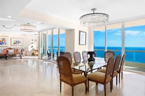 Condo in Sunny Isles Beach, Florida, 5 bedrooms № 1990047 - photo 15
