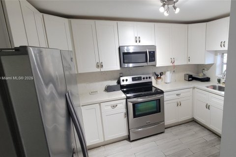 Copropriété à vendre à Pembroke Pines, Floride: 2 chambres, 97.55 m2 № 1955191 - photo 7