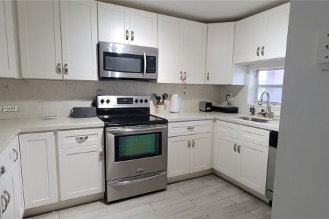 Copropriété à vendre à Pembroke Pines, Floride: 2 chambres, 97.55 m2 № 1955191 - photo 6