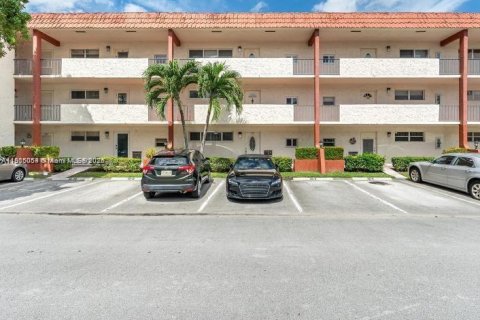 Copropriété à vendre à Pembroke Pines, Floride: 2 chambres, 97.55 m2 № 1955191 - photo 3