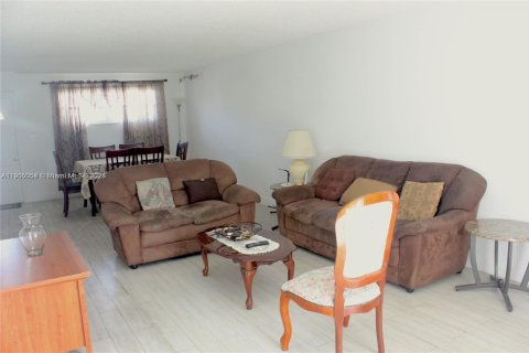 Copropriété à vendre à Pembroke Pines, Floride: 2 chambres, 97.55 m2 № 1955191 - photo 5