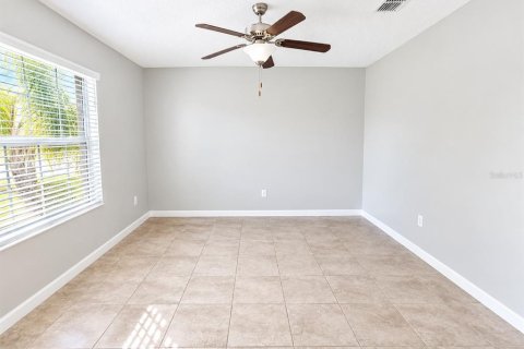 Villa ou maison à vendre à Wimauma, Floride: 4 chambres, 244.61 m2 № 2388337 - photo 3