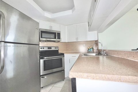 Снять в аренду кондоминиум в Майами, Флорида 2 спальни, 106.19м2, № 2006104 - фото 5