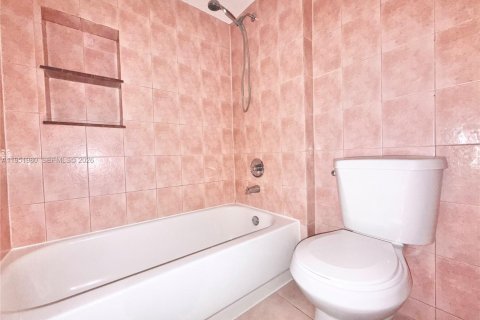 Снять в аренду кондоминиум в Майами, Флорида 2 спальни, 106.19м2, № 2006104 - фото 11