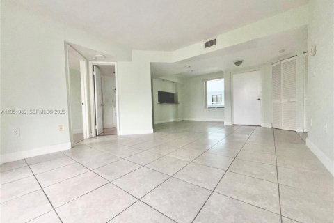 Снять в аренду кондоминиум в Майами, Флорида 2 спальни, 106.19м2, № 2006104 - фото 2