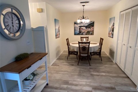 Condo in Hudson, Florida, 2 bedrooms  № 1909753 - photo 24