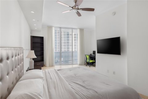 Condo in Sunny Isles Beach, Florida, 1 bedroom  № 1956617 - photo 16