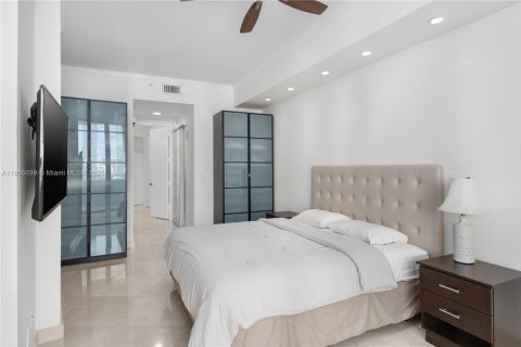 Condo in Sunny Isles Beach, Florida, 1 bedroom  № 1956617 - photo 17