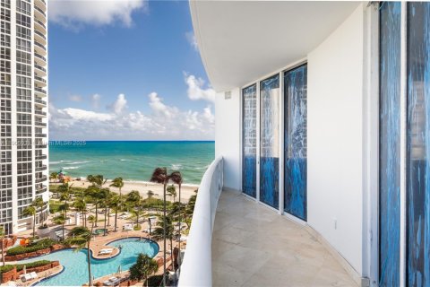 Condo in Sunny Isles Beach, Florida, 1 bedroom  № 1956617 - photo 5