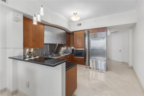Condo in Sunny Isles Beach, Florida, 1 bedroom  № 1956617 - photo 11