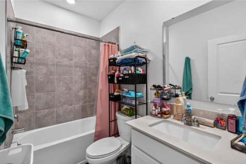 Adosado en venta en Davenport, Florida, 4 dormitorios, 180.6 m2 № 2298097 - foto 19