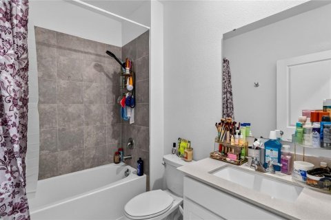 Adosado en venta en Davenport, Florida, 4 dormitorios, 180.6 m2 № 2298097 - foto 21
