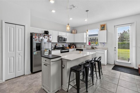 Adosado en venta en Davenport, Florida, 4 dormitorios, 180.6 m2 № 2298097 - foto 9