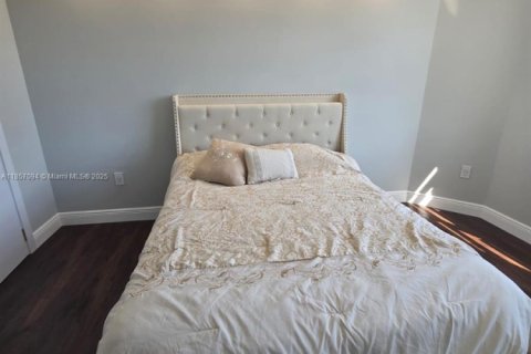 Condominio en alquiler en Hallandale Beach, Florida, 2 dormitorios, 115.2 m2 № 1962938 - foto 14