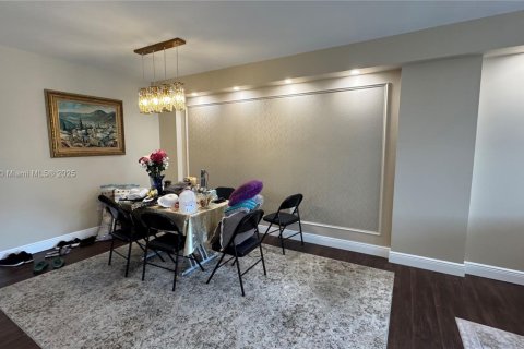 Condominio en alquiler en Hallandale Beach, Florida, 2 dormitorios, 115.2 m2 № 1962938 - foto 25