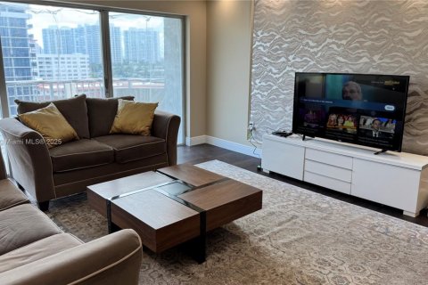 Condominio en alquiler en Hallandale Beach, Florida, 2 dormitorios, 115.2 m2 № 1962938 - foto 8