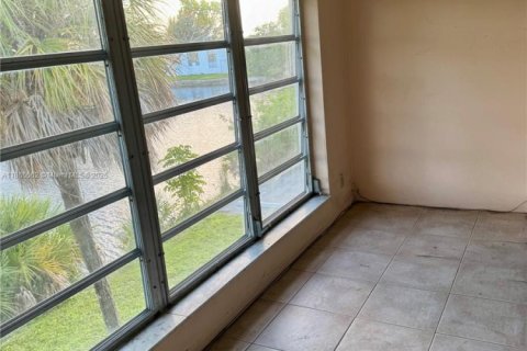 Condominio en venta en Miami Gardens, Florida, 1 dormitorio, 66.05 m2 № 1894260 - foto 6