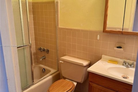Condominio en venta en Miami Gardens, Florida, 1 dormitorio, 66.05 m2 № 1894260 - foto 8