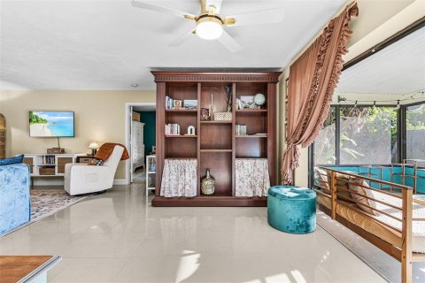 Villa ou maison à vendre à Lehigh Acres, Floride: 2 chambres, 98.1 m2 № 2431603 - photo 20
