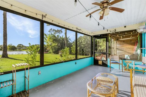 Villa ou maison à vendre à Lehigh Acres, Floride: 2 chambres, 98.1 m2 № 2431603 - photo 11