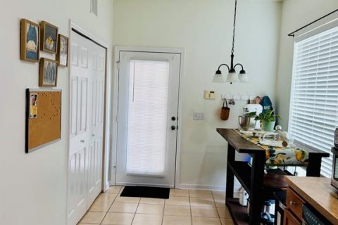 Touwnhouse à louer à DeLand, Floride: 3 chambres, 155.61 m2 № 2377553 - photo 16