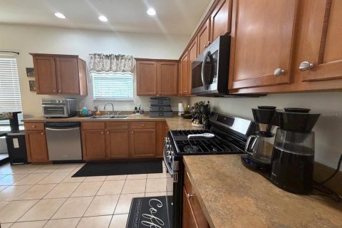 Touwnhouse à louer à DeLand, Floride: 3 chambres, 155.61 m2 № 2377553 - photo 13