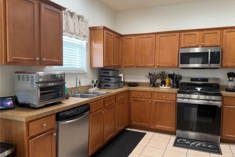 Touwnhouse à louer à DeLand, Floride: 3 chambres, 155.61 m2 № 2377553 - photo 10