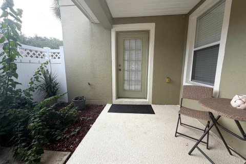 Touwnhouse à louer à DeLand, Floride: 3 chambres, 155.61 m2 № 2377553 - photo 9