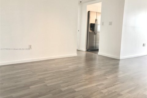 Condominio en venta en Sunny Isles Beach, Florida, 2 dormitorios, 140 m2 № 1895954 - foto 9