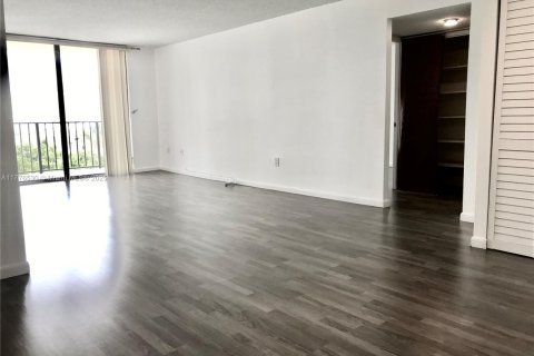Condominio en venta en Sunny Isles Beach, Florida, 2 dormitorios, 140 m2 № 1895954 - foto 2